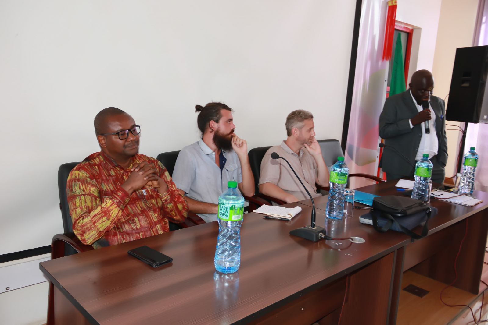 El IJGE en el Congreso de Primatología en Dakar